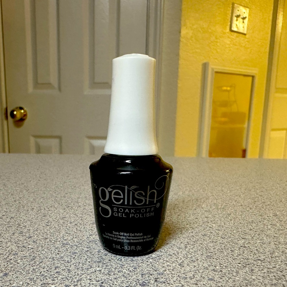 Gelish soak off nail polish